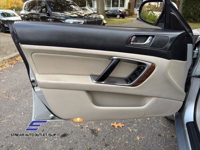 Used 2007 Subaru Outback 2.5i image 28