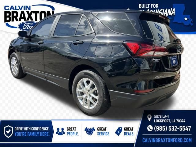 Used 2024 Chevrolet Equinox LS w/ LPO, Floor Liner Package FWD image 4