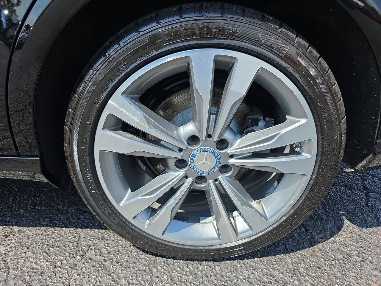 Used 2014 Mercedes-Benz E 350 4MATIC Sedan w/ Premium 1 Package image 36