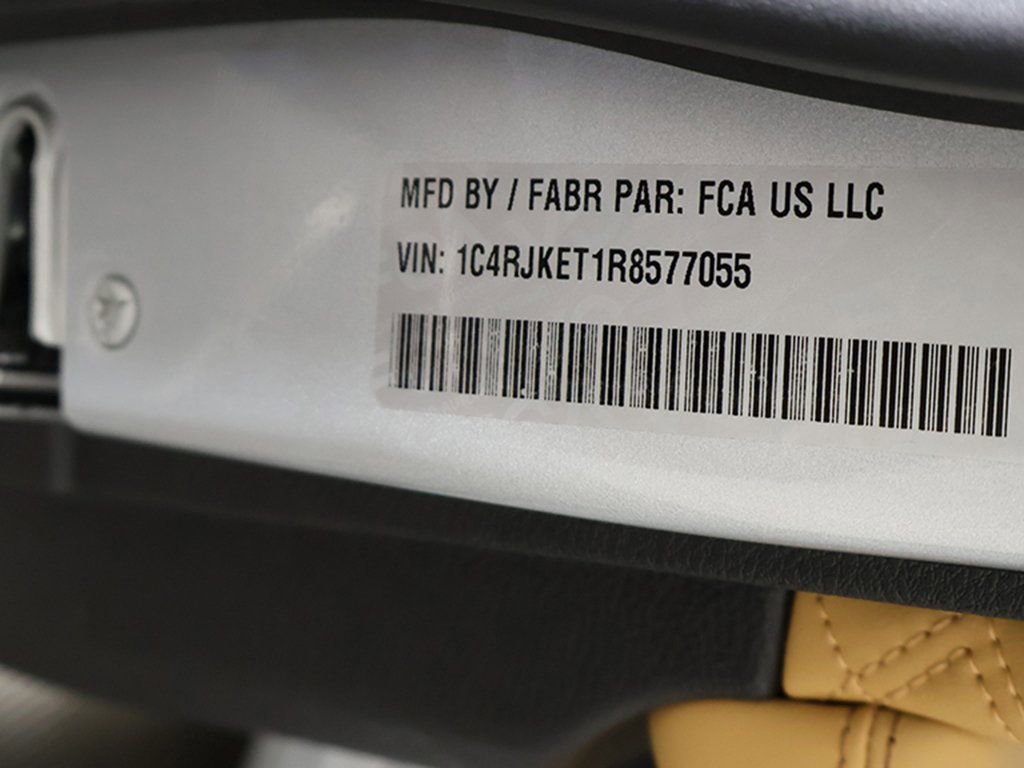 Used 2024 Jeep Grand Cherokee L Summit w/ Advanced Protech Group IV image 67