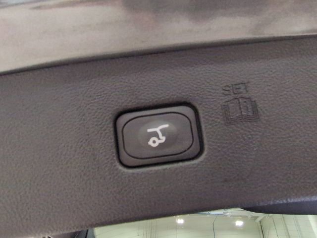 Used 2023 Ford Edge Titanium image 19