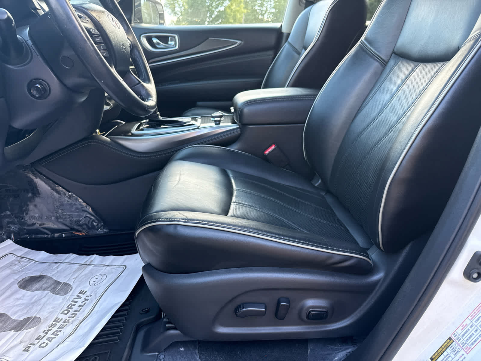 Used 2017 INFINITI QX60 Luxe w/ Premium Plus Package AWD/4WD image 11