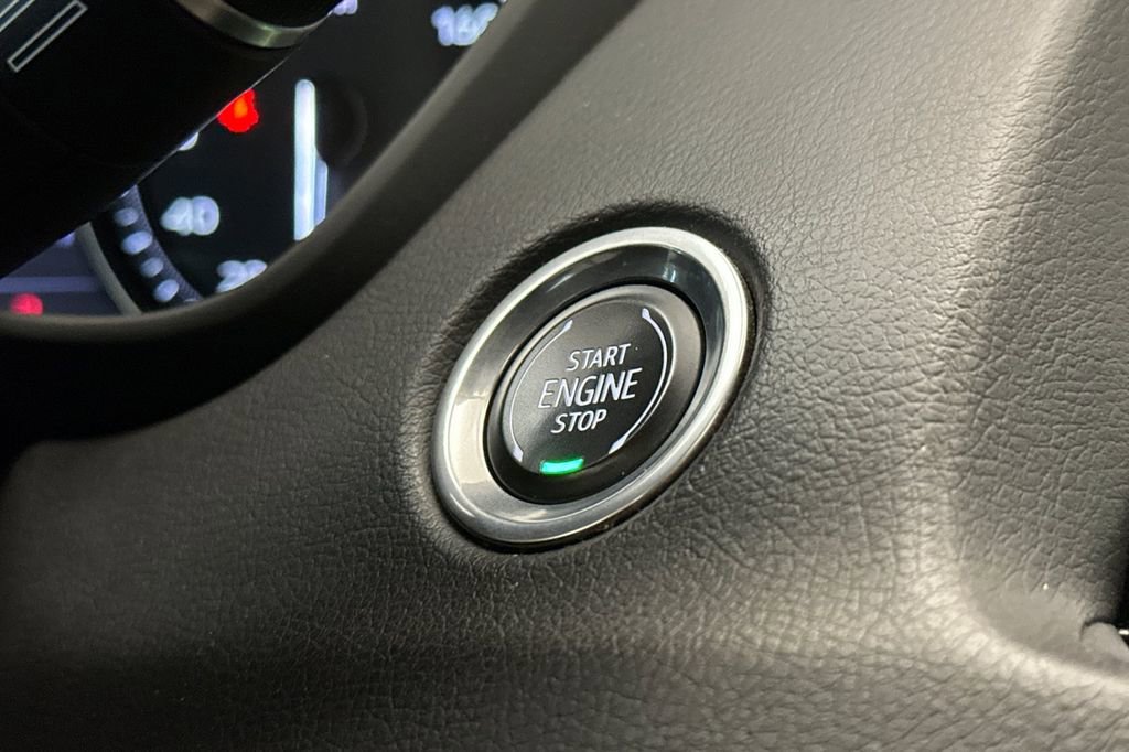 Used 2022 Cadillac XT4 Sport w/ Comfort Package image 22