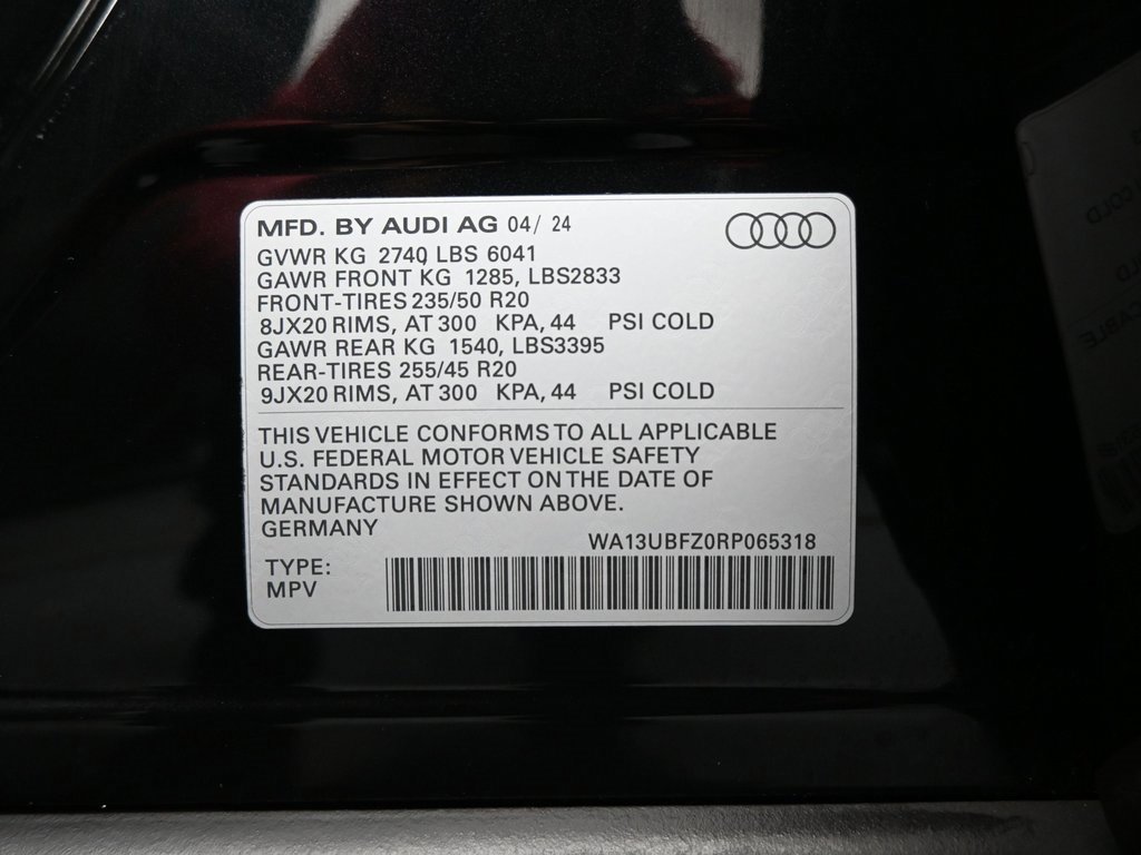 Used 2024 Audi Q4 e-tron Premium Plus w/ Premium Plus image 9