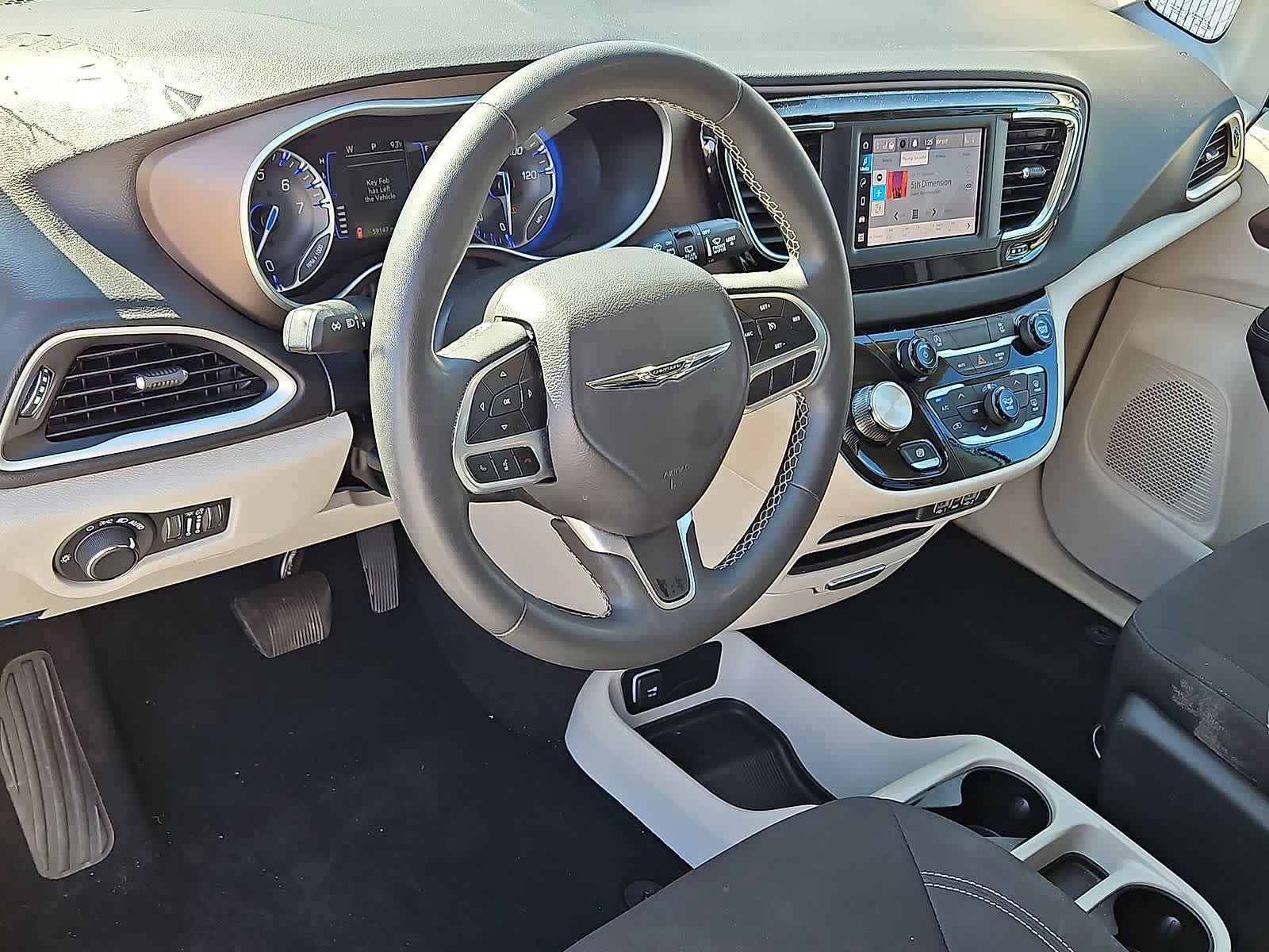 Used 2024 Chrysler Voyager LX FWD image 16