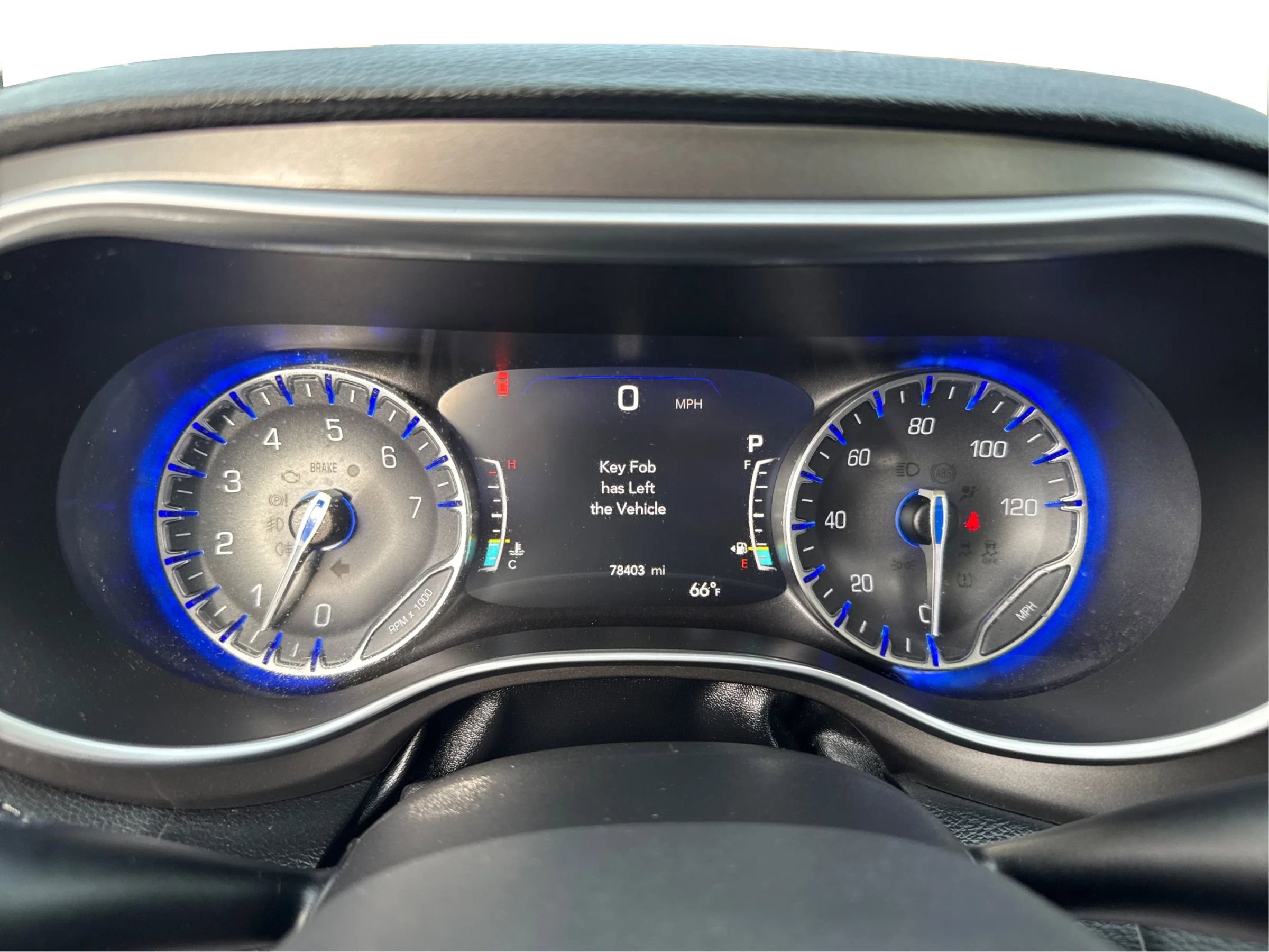 Used 2018 Chrysler Pacifica Limited FWD image 20