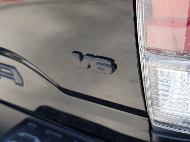 Used 2023 Toyota Tacoma TRD Sport w/ Technology Package AWD/4WD image 19