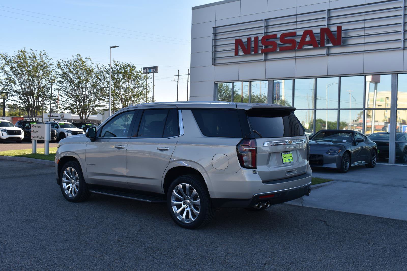 Used 2021 Chevrolet Tahoe Premier w/ Premium Package RWD image 7