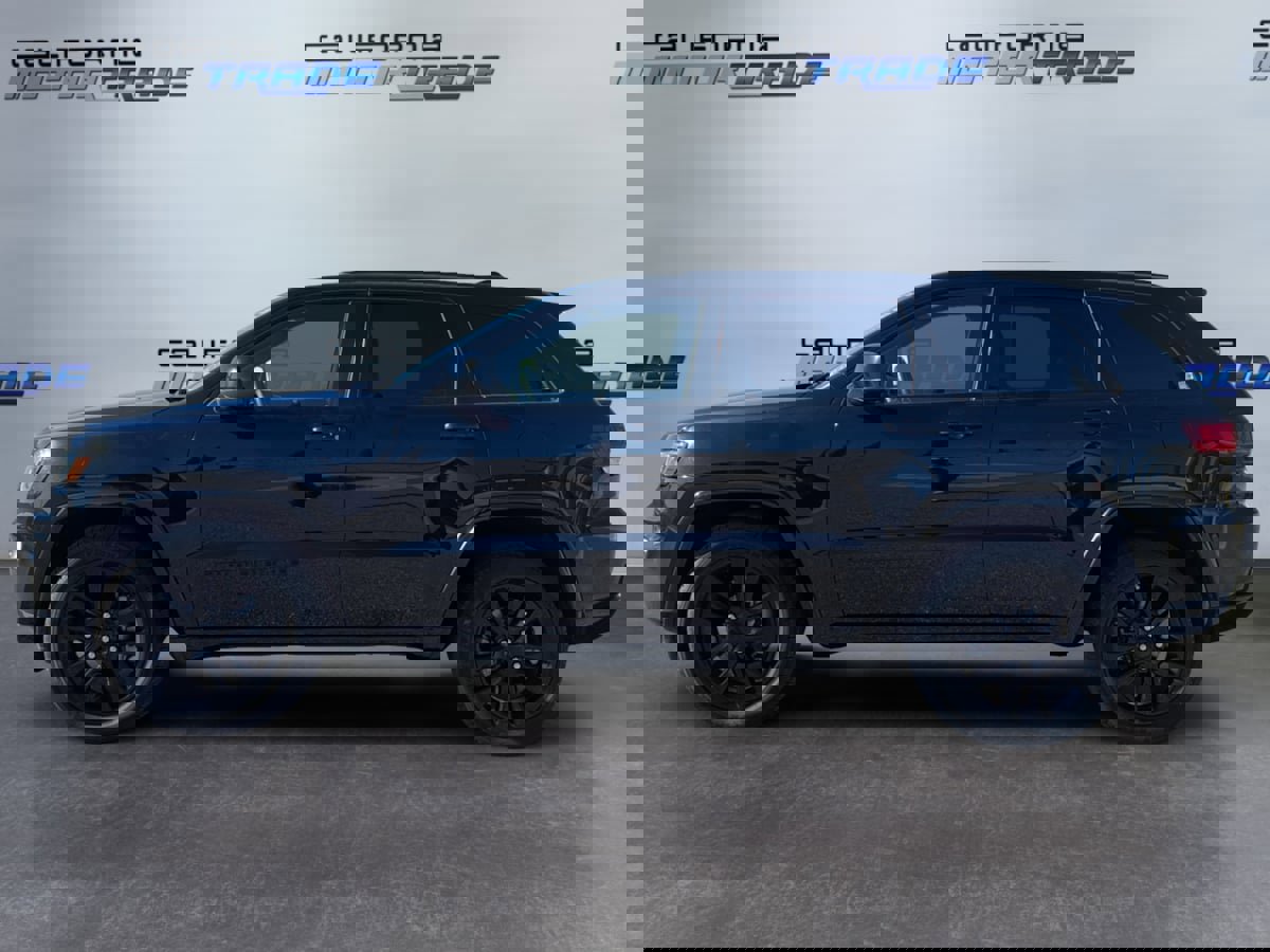 Used 2019 Jeep Grand Cherokee Altitude image 8