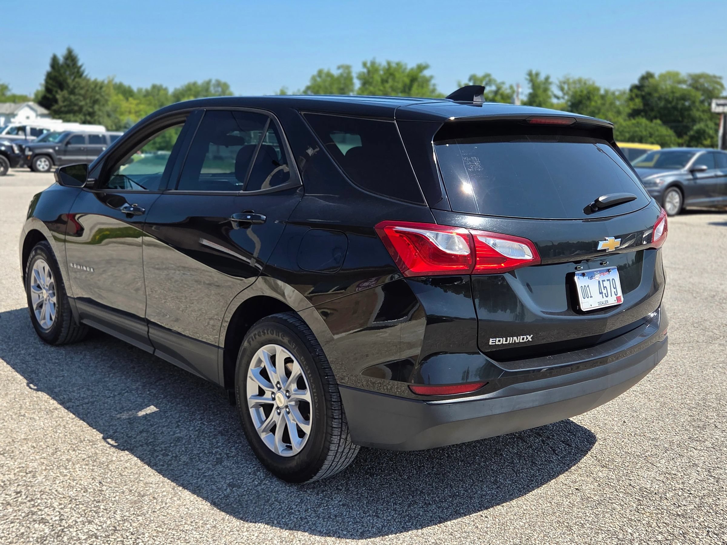 Used 2019 Chevrolet Equinox LS w/ LS Convenience Package FWD image 4