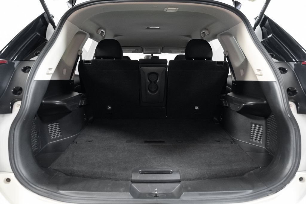 Used 2017 Nissan Rogue S w/ S Appearance Package FWD image 39