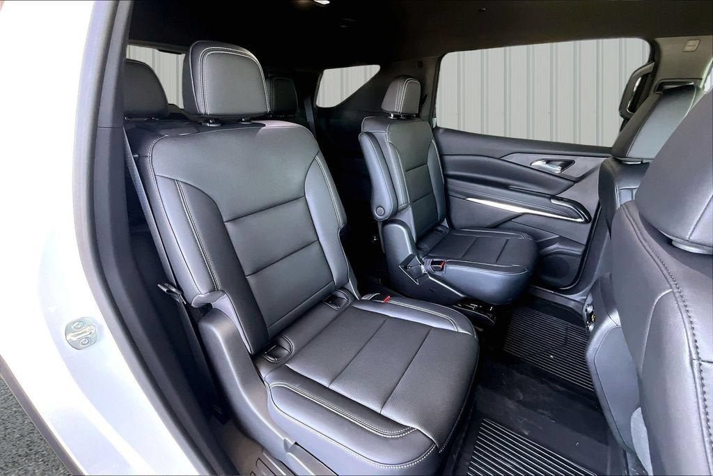 New 2026 Chevrolet Traverse LT w/ Driver Confidence Package FWD image 6