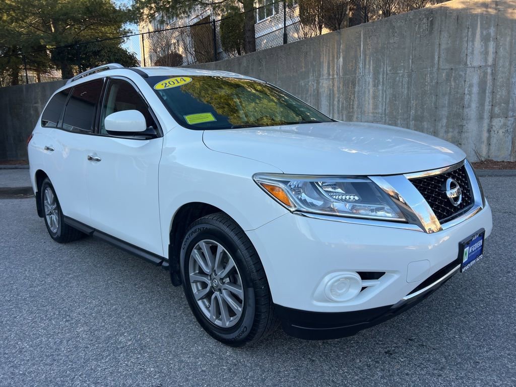 Used 2014 Nissan Pathfinder SV image 8
