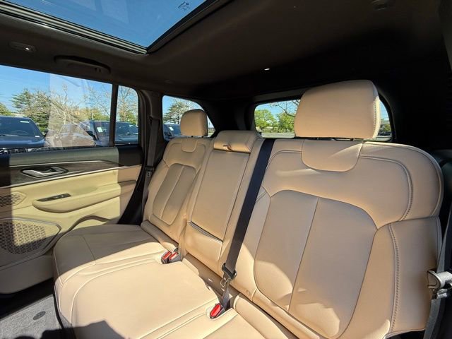 New 2026 Jeep Grand Cherokee Limited AWD/4WD image 21