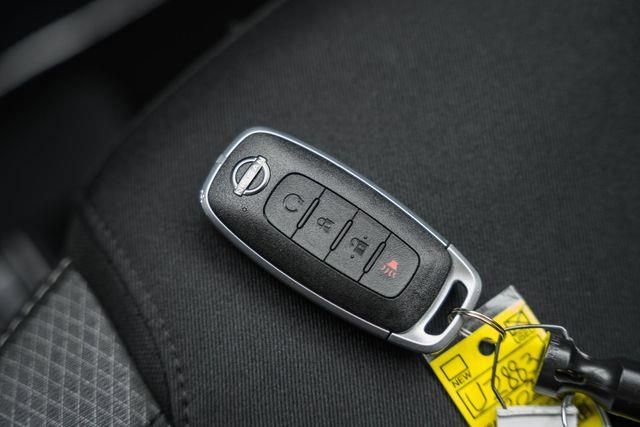 Used 2024 Nissan Pathfinder SV image 44