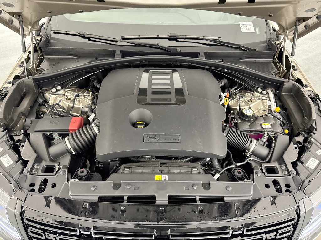 New 2026 Land Rover Range Rover Velar Belgravia AWD/4WD image 31