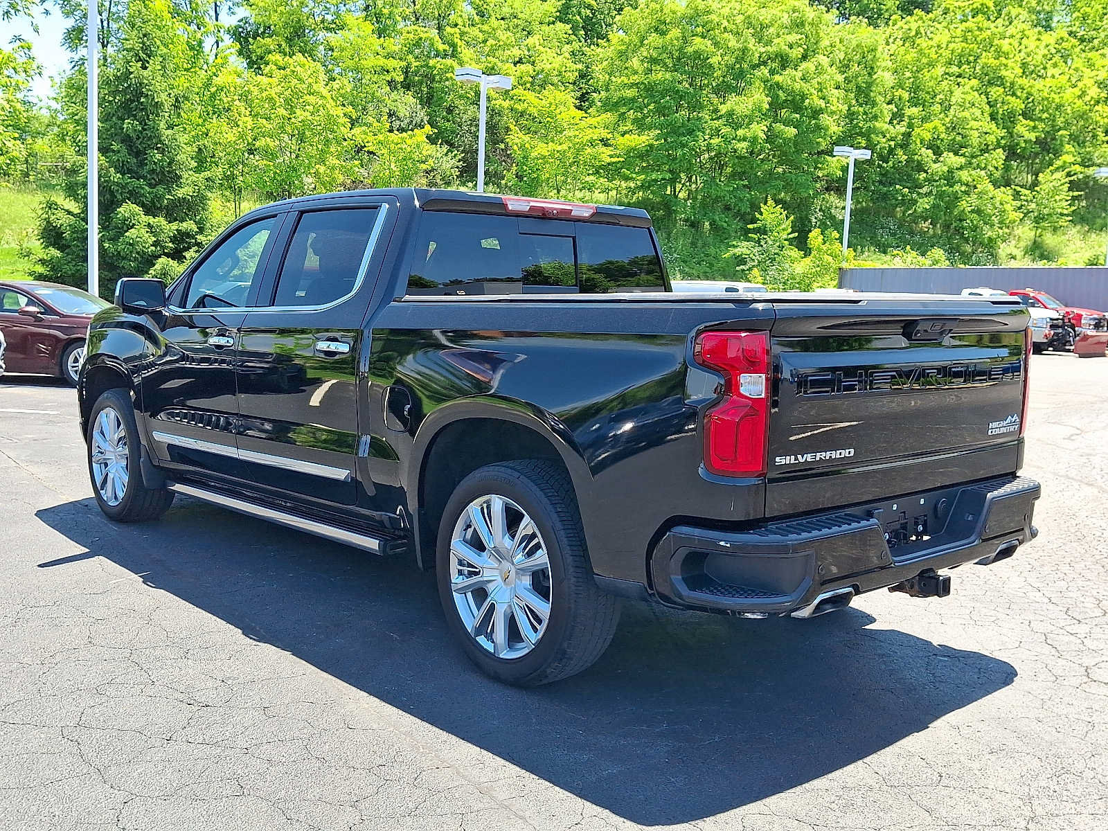 Used 2023 Chevrolet Silverado 1500 High Country w/ High Country Premium Package AWD/4WD image 4