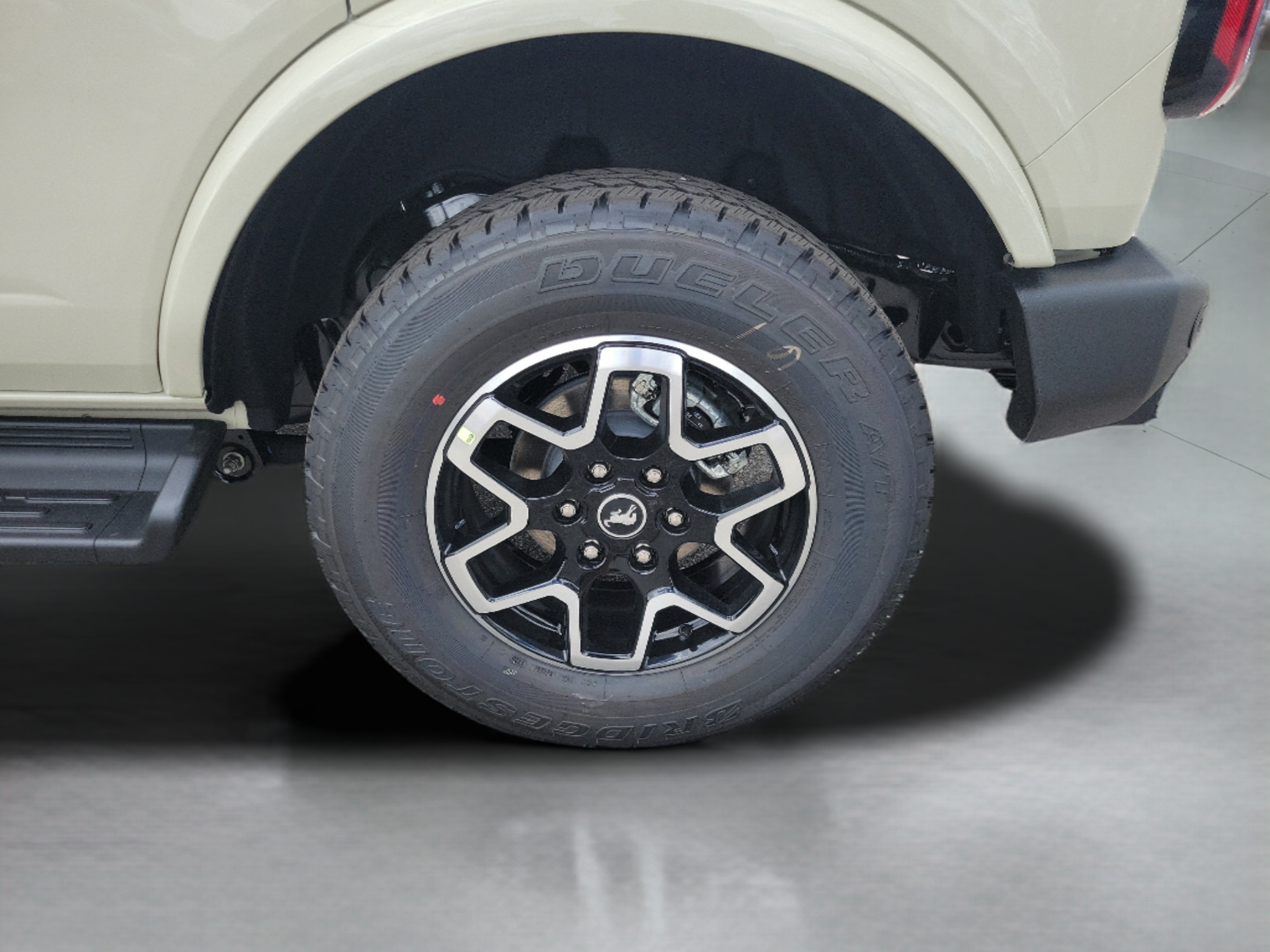 New 2026 Ford Bronco Outer Banks AWD/4WD image 29