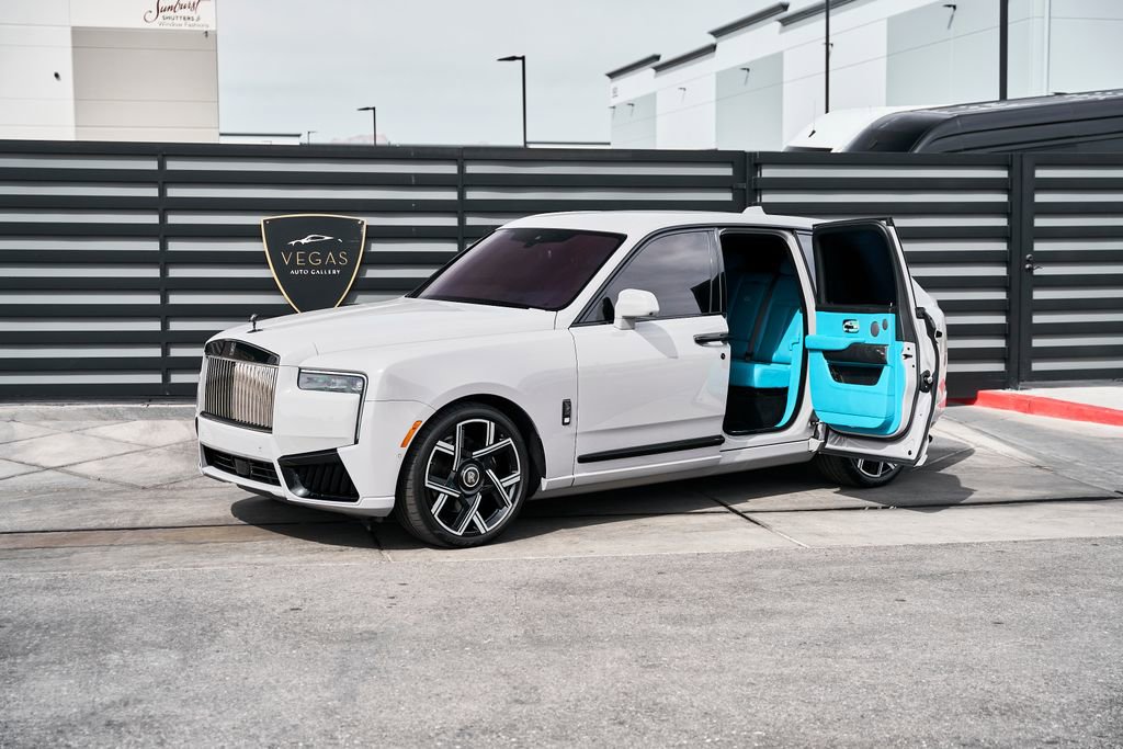 Used 2025 Rolls-Royce Cullinan Black Badge AWD/4WD image 5