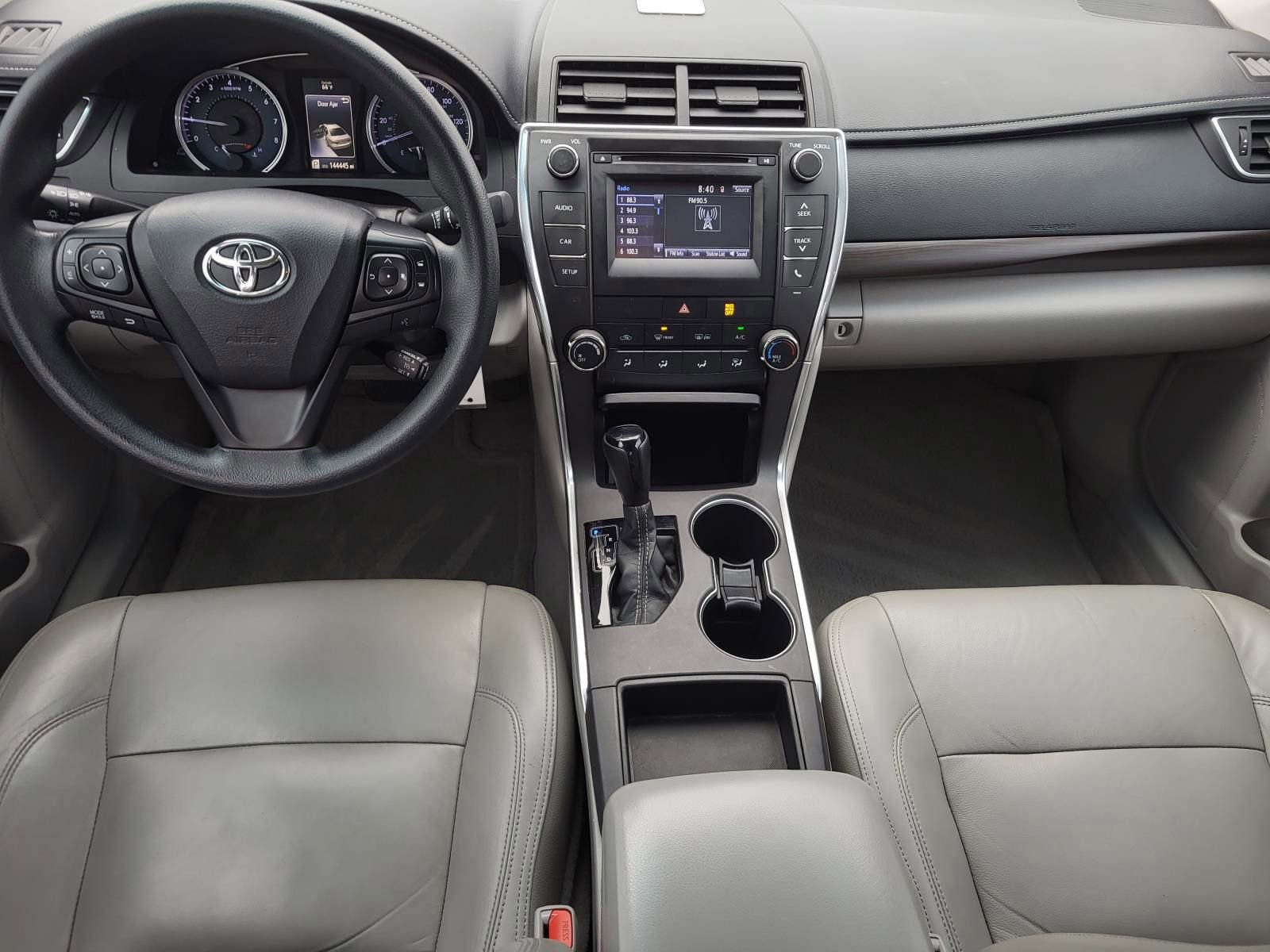 Used 2017 Toyota Camry LE image 14