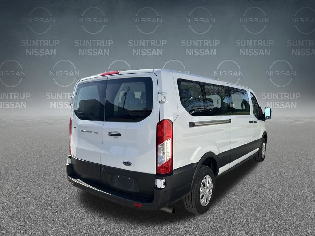 Used 2023 Ford Transit 350 XLT image 38