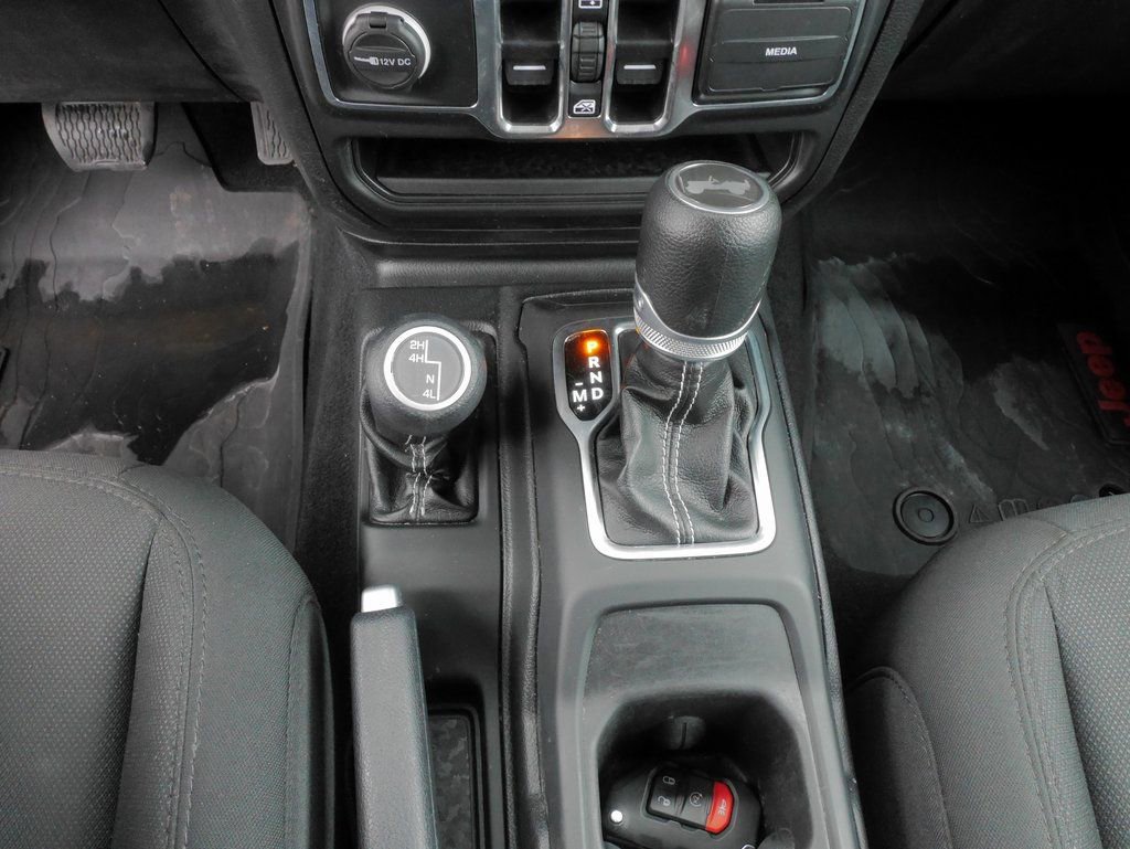 Used 2021 Jeep Wrangler Unlimited Sahara w/ Uconnect 4C Nav & Sound Group image 27