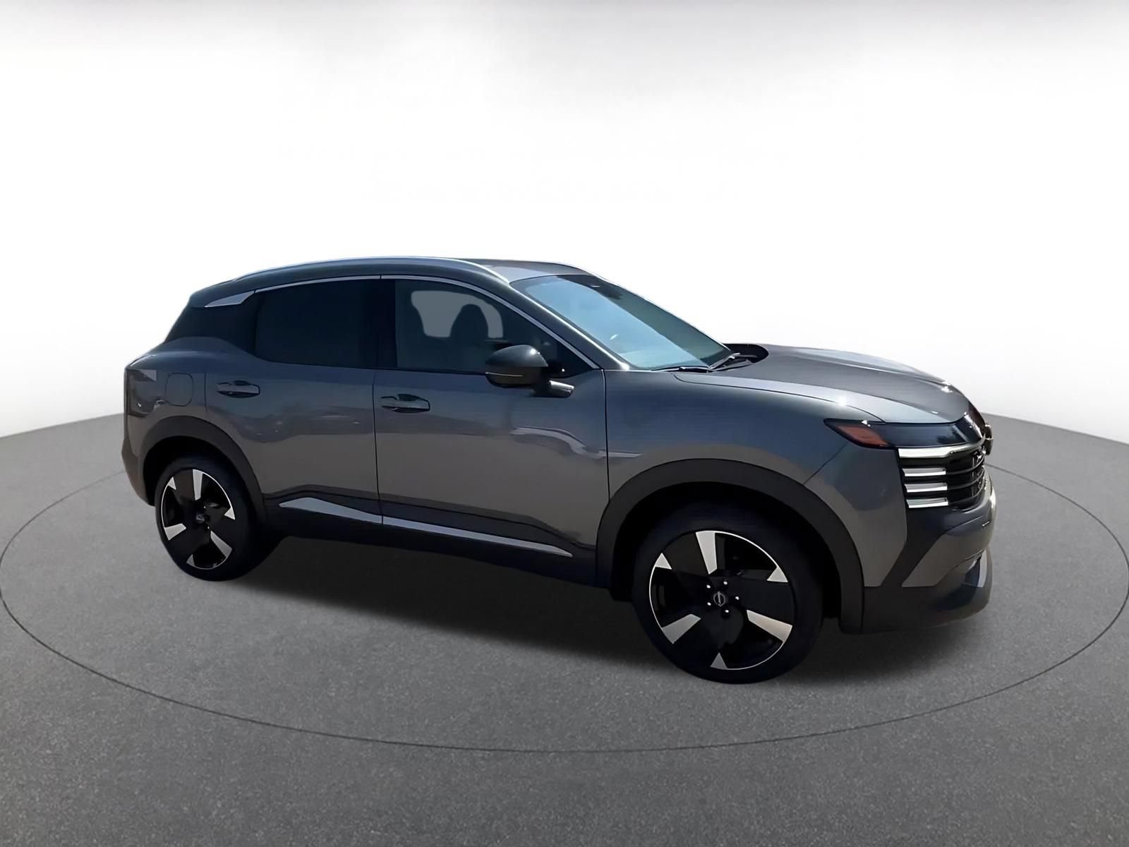 Used 2026 Nissan Kicks SR FWD video 2