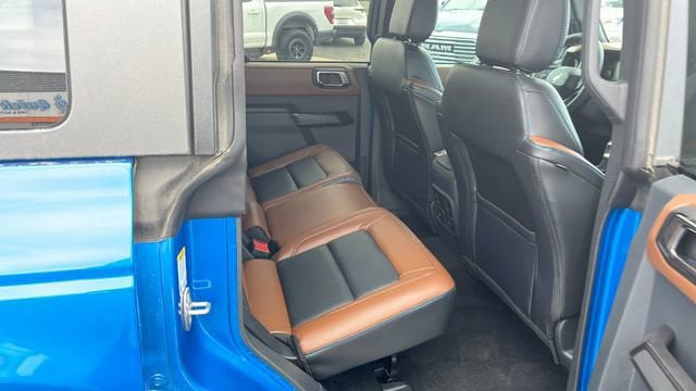 Used 2024 Ford Bronco Outer Banks AWD/4WD image 30