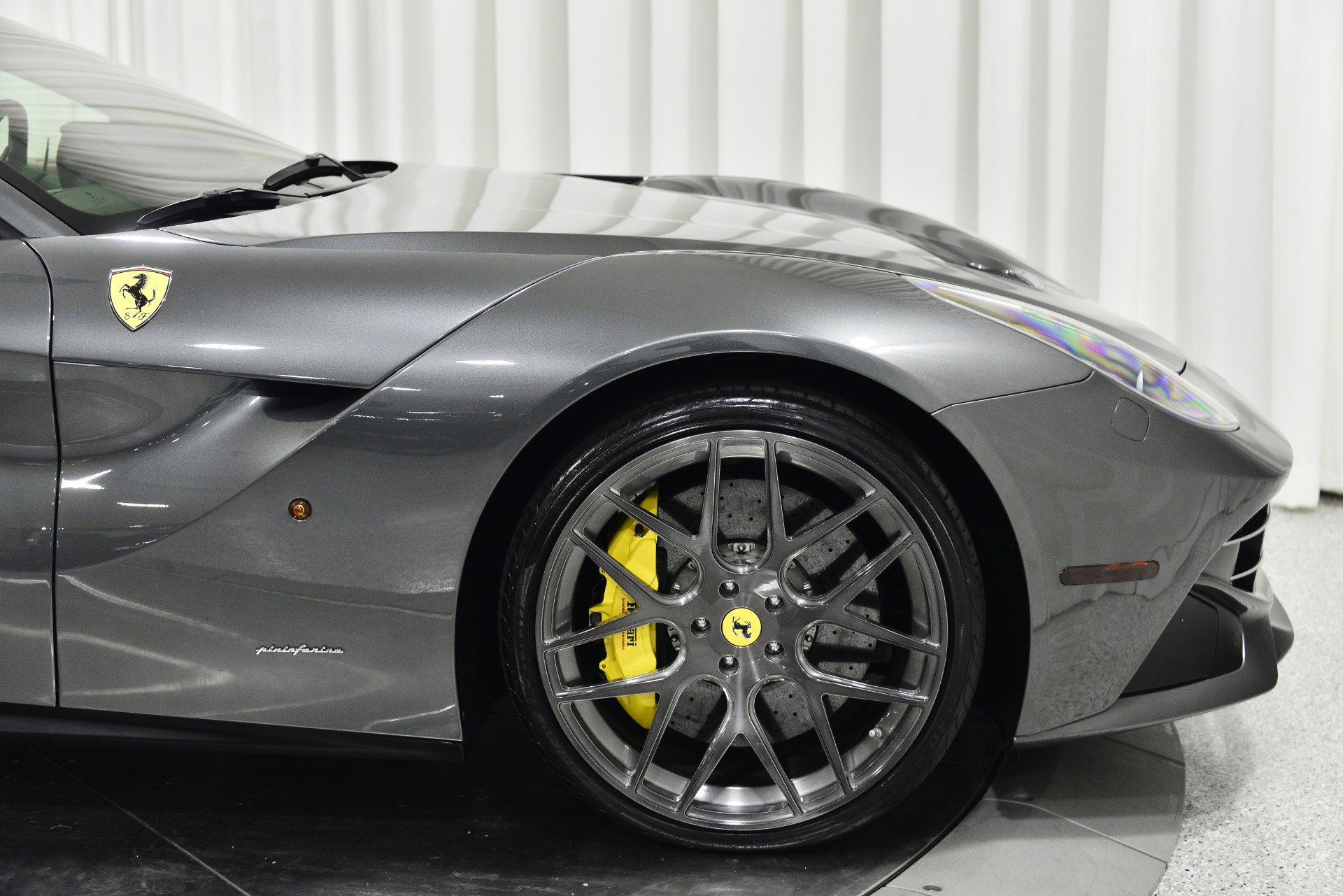 Used 2015 Ferrari F12 Berlinetta image 34