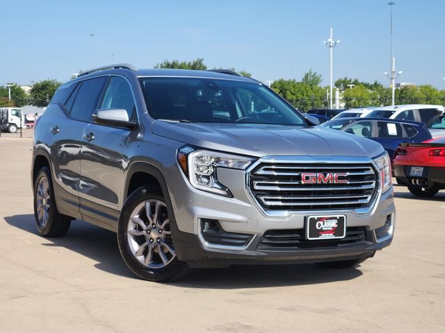 Used 2024 GMC Terrain SLT FWD image 2