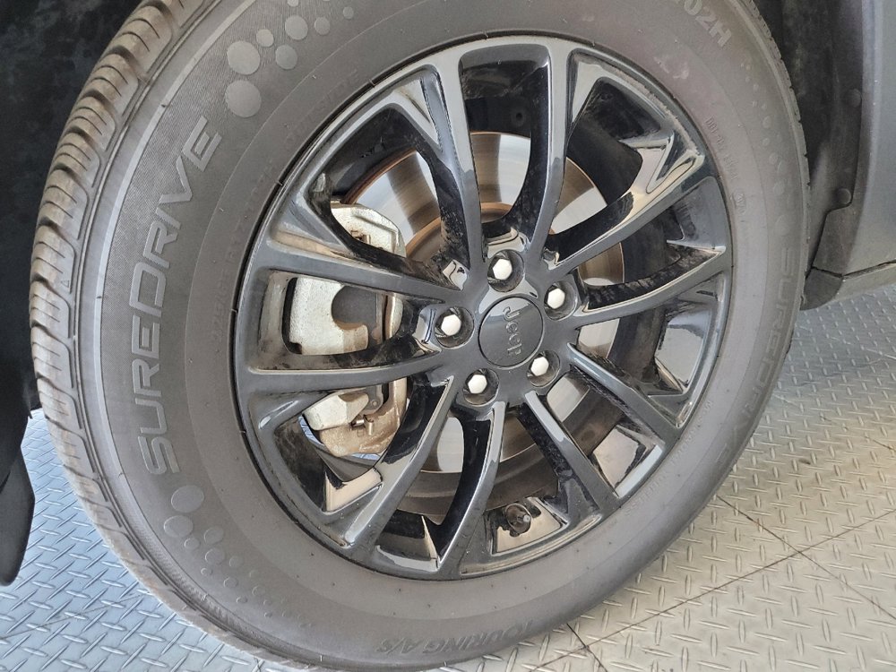 Used 2023 Jeep Cherokee Altitude Lux image 31