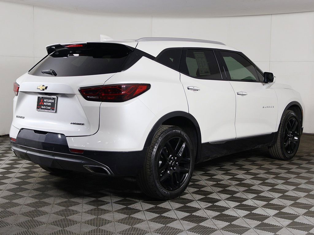 Used 2024 Chevrolet Blazer Premier w/ Enhanced Convenience Package FWD image 13
