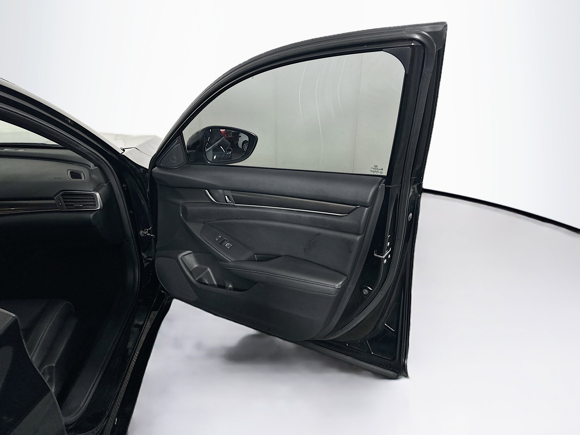 Used 2020 Honda Accord Sport image 29