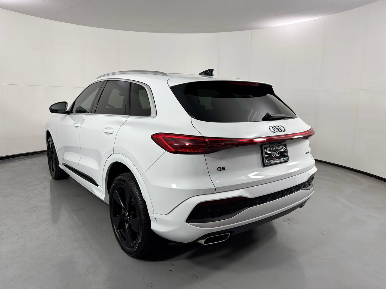 Used 2025 Audi Q5 Premium Plus w/ Premium Plus AWD/4WD image 5