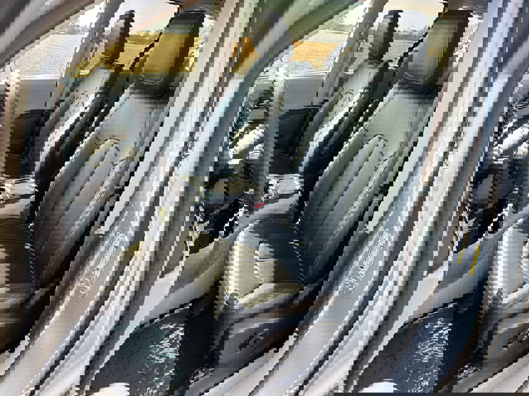 Used 2024 Chrysler Pacifica Touring-L image 11