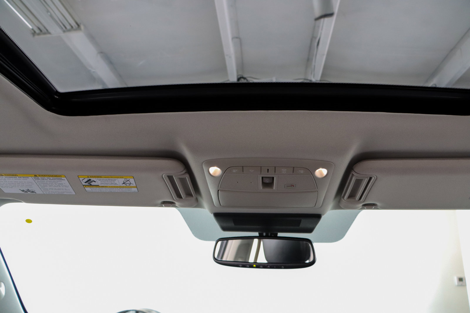 Used 2022 Nissan Armada SL image 22