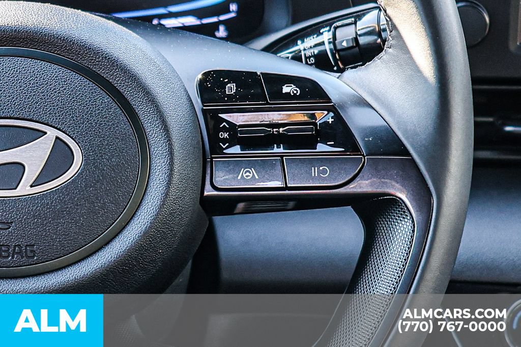 Used 2025 Hyundai Elantra Sport FWD image 33