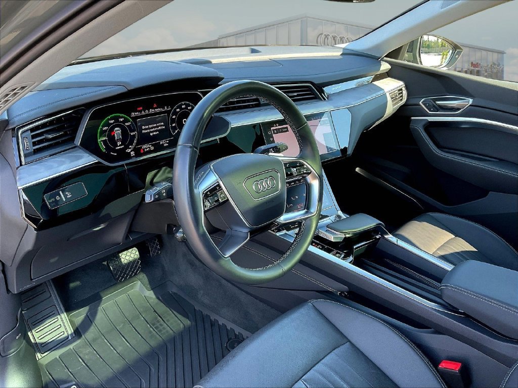 Used 2024 Audi Q8 e-tron Premium Plus w/ Premium Plus Package AWD/4WD image 19