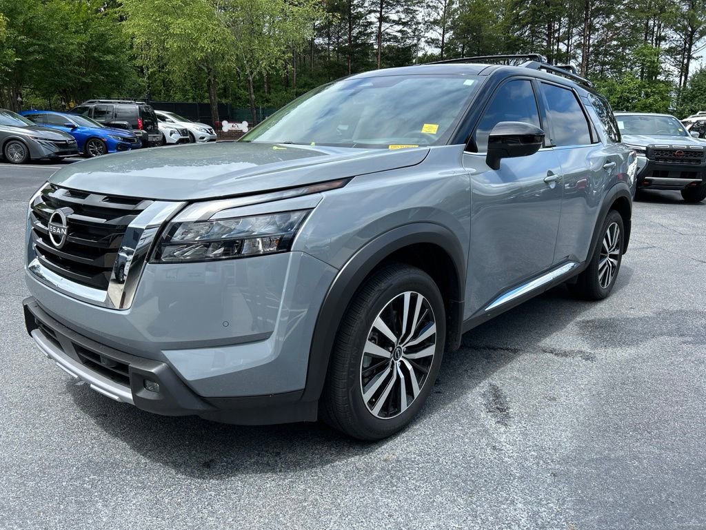 Used 2025 Nissan Pathfinder Platinum