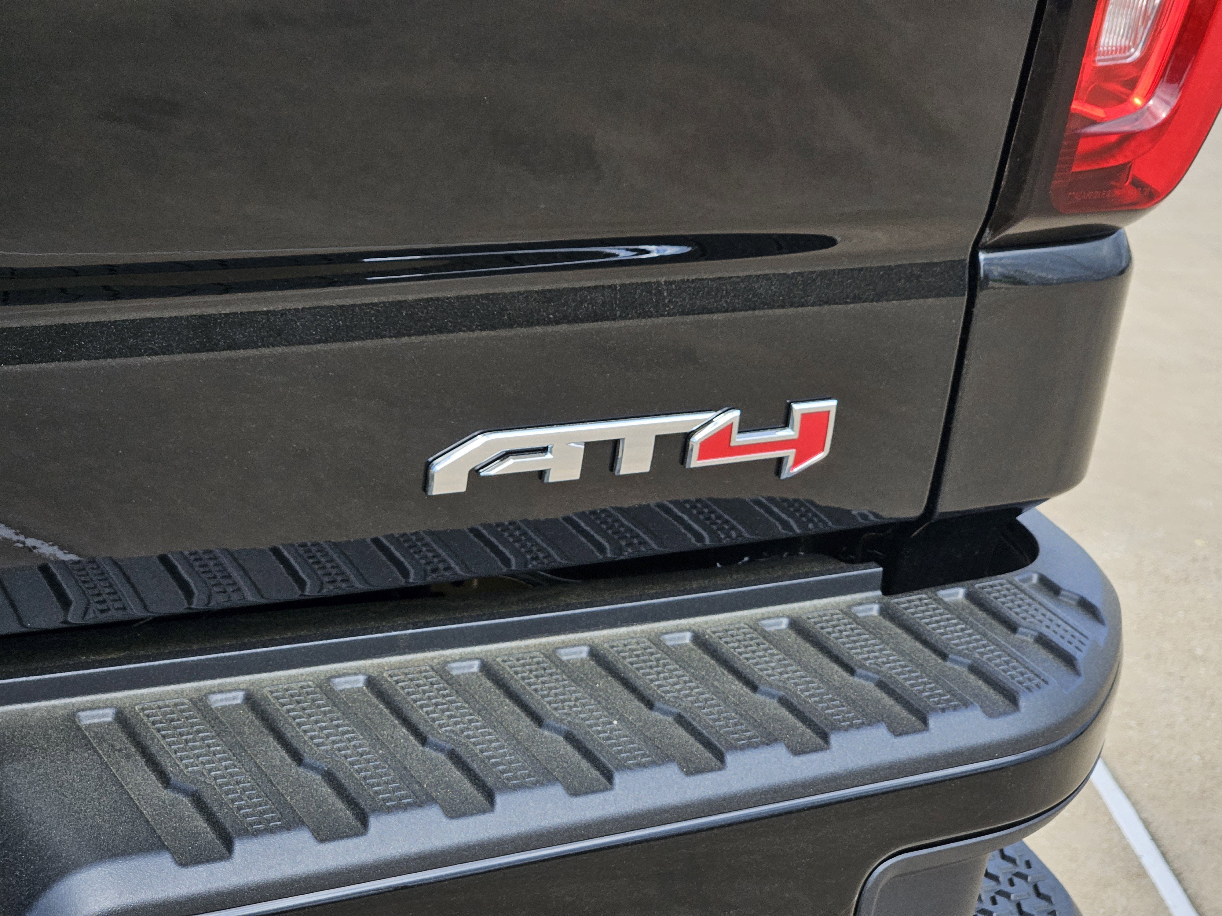 New 2026 GMC Sierra 1500 AT4 w/ AT4 Premium Package image 6