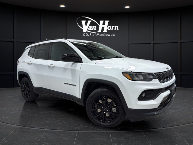 Used 2025 Jeep Compass Latitude w/ Altitude Special Edition AWD/4WD image 1