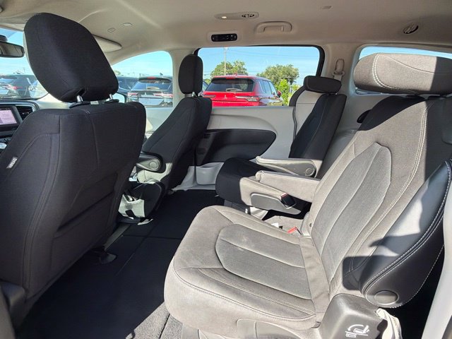 Used 2023 Chrysler Voyager LX FWD image 18