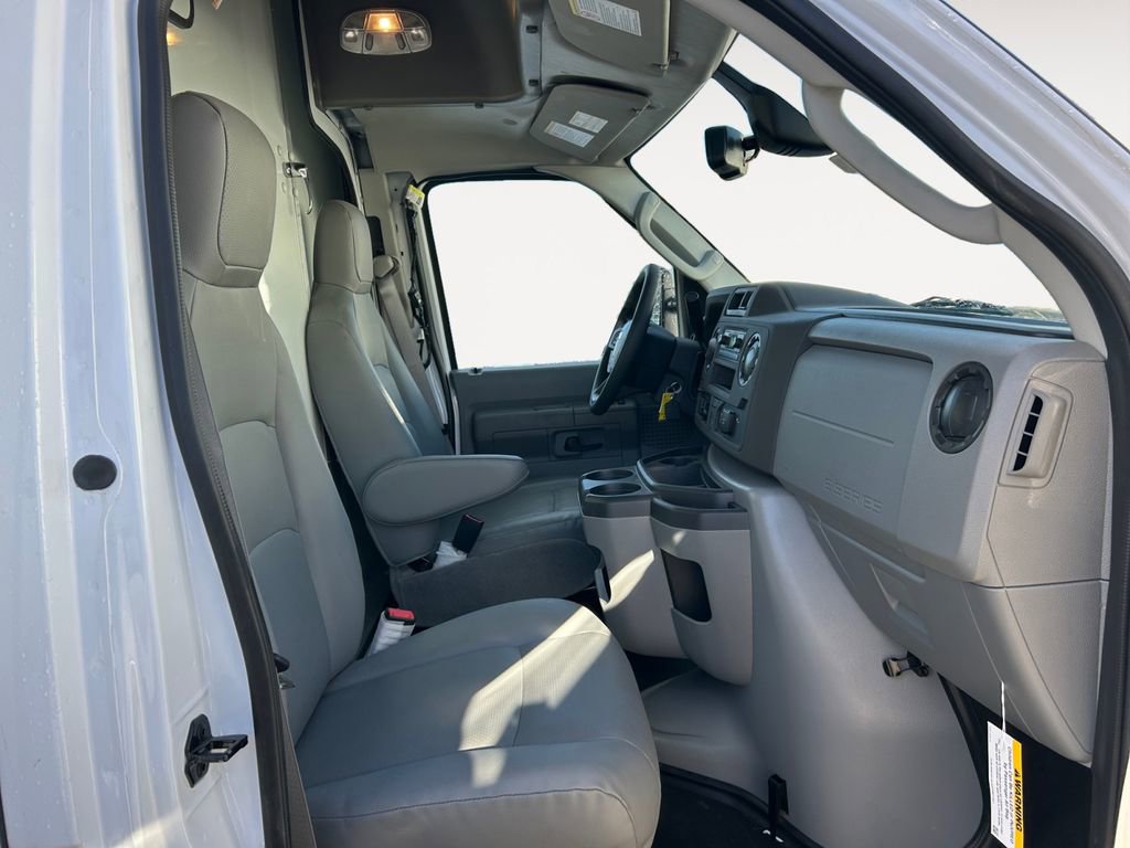 New 2026 Ford E-450 and Econoline 450 Super Duty w/ Power Equipment Group RWD image 5