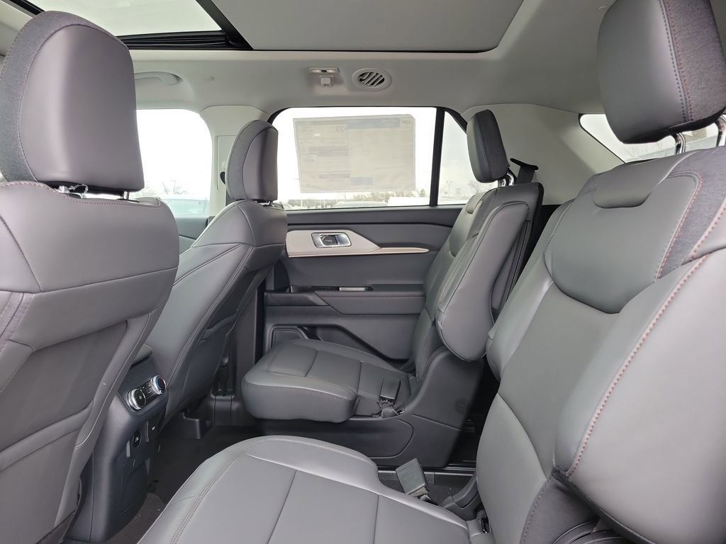 New 2025 Ford Explorer Active w/ Active Comfort Package image 13