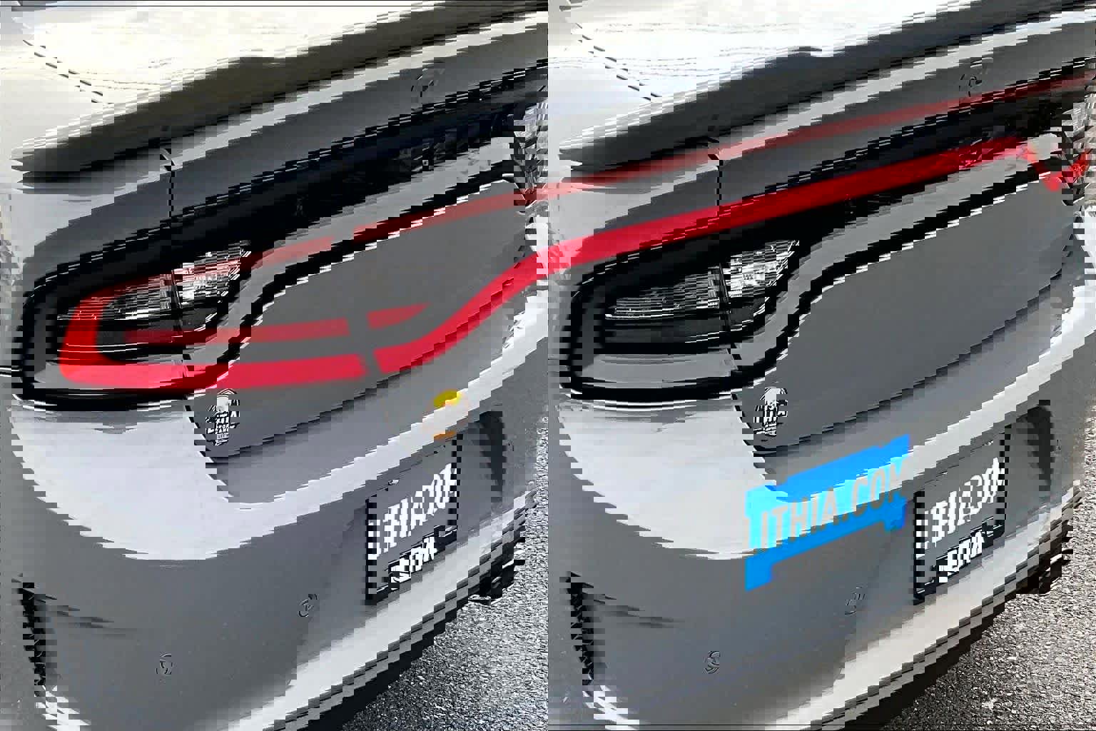 Used 2023 Dodge Charger R/T w/ Technology Group image 7