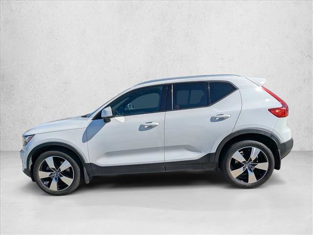 Used 2019 Volvo XC40 T5 Momentum image 8