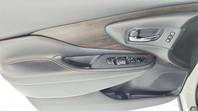 Used 2024 Nissan Murano Platinum w/ Cargo Package image 21