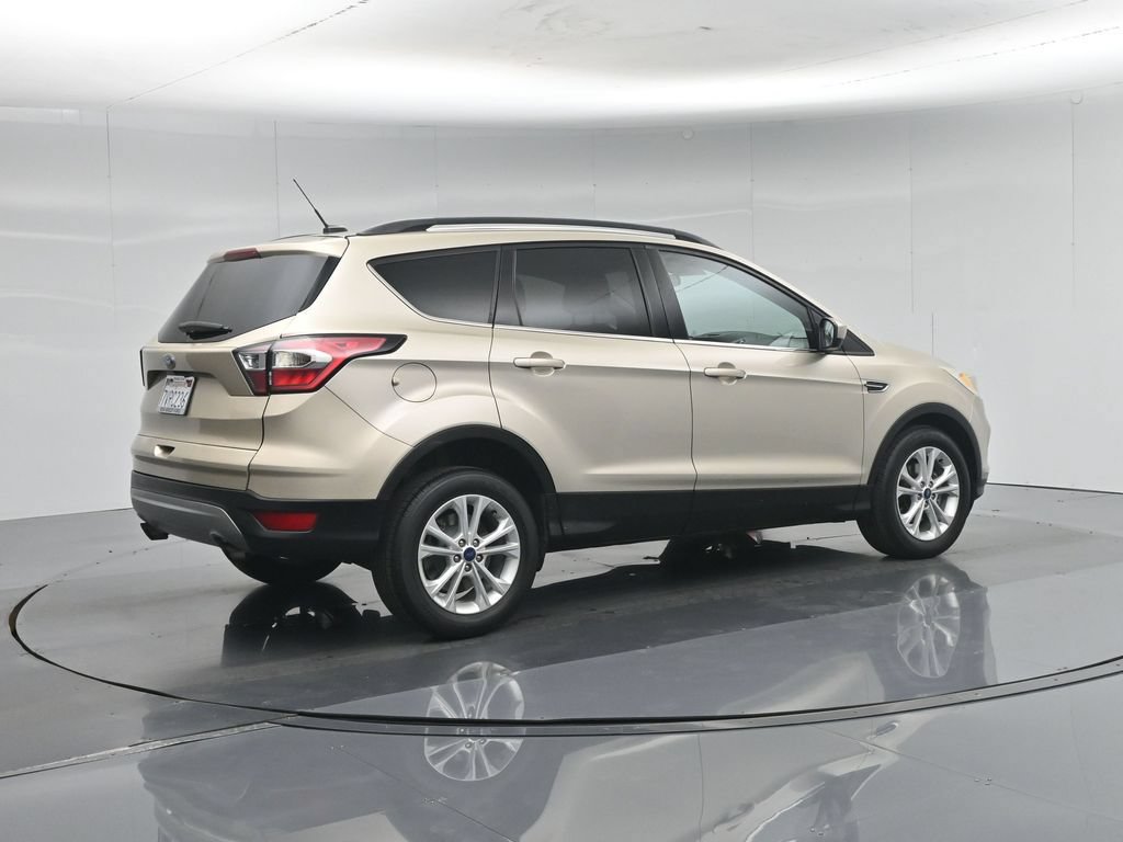 Certified 2017 Ford Escape SE w/ Equipment Group 201A FWD image 28