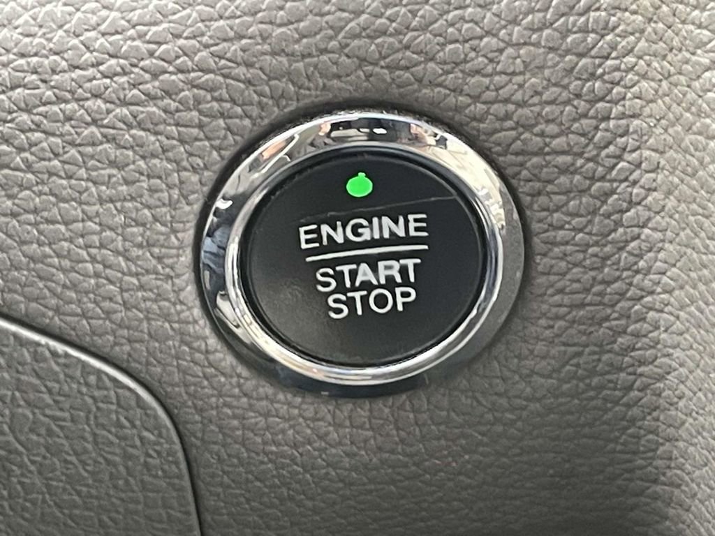 Used 2017 Lincoln Navigator Select image 27