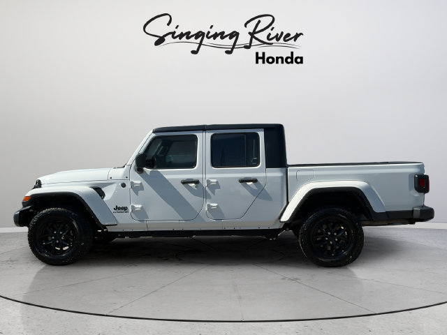 Used 2022 Jeep Gladiator Sport AWD/4WD image 4